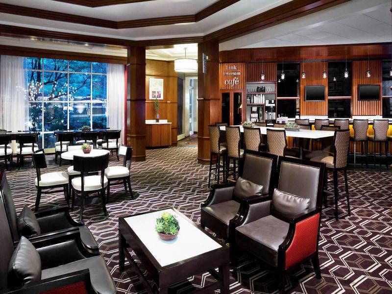 Sheraton Boston Needham Hotel Exterior photo